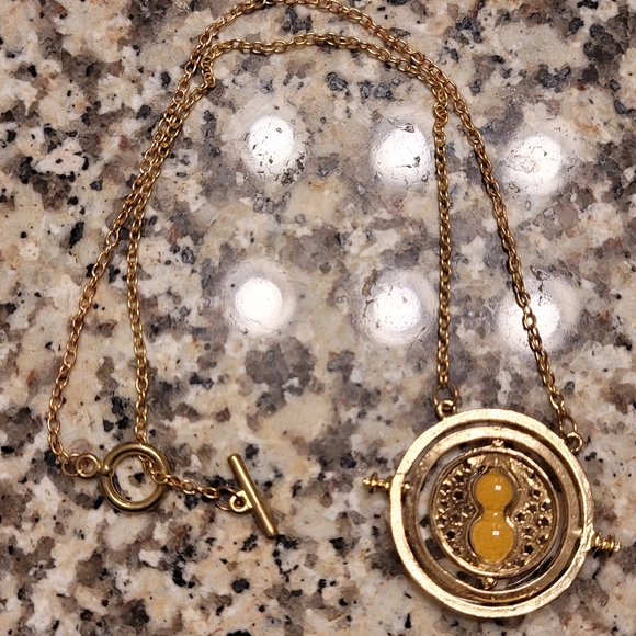 Jewelry - Hatry Potter Time Turning Necklace
